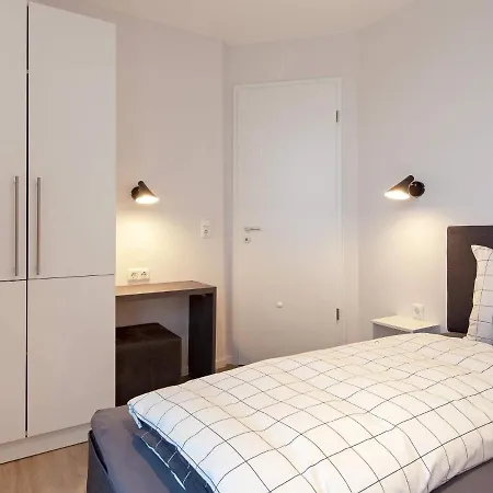 Three-bedroom In 10 *